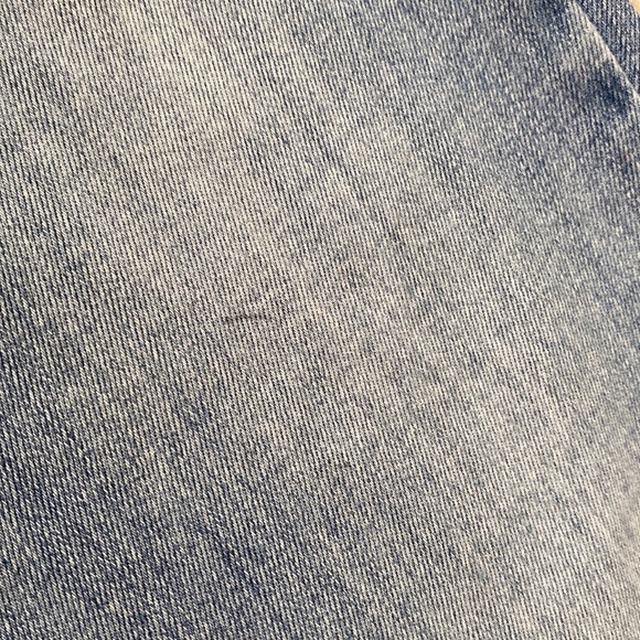 Abercrombie & Fitch | Light-Wash Denim SHORT-Inseam Simone High-Rise Jeans - Picture 14 of 14